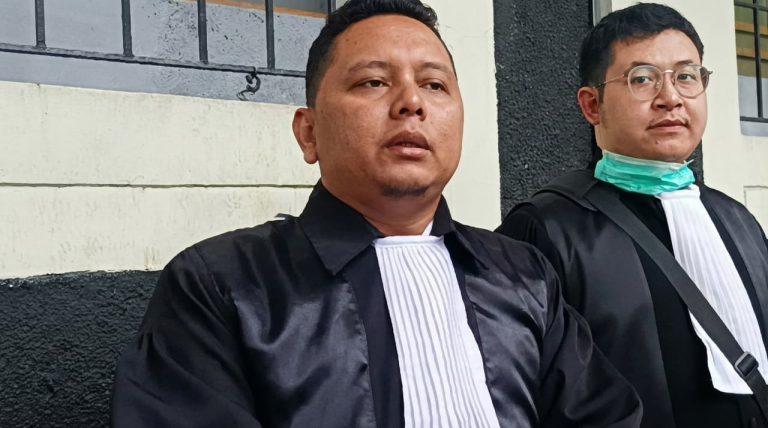 (PERKUMPULAN PRAKTISI HUKUM & AHLI HUKUM INDONESIA)
