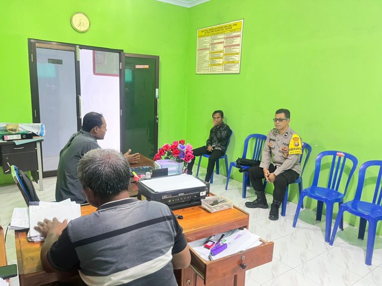 POLSEK BALONG INTENSIFKAN PATROLI PRESISI UNTUK JAGA KAMTIBMAS WILAYAH