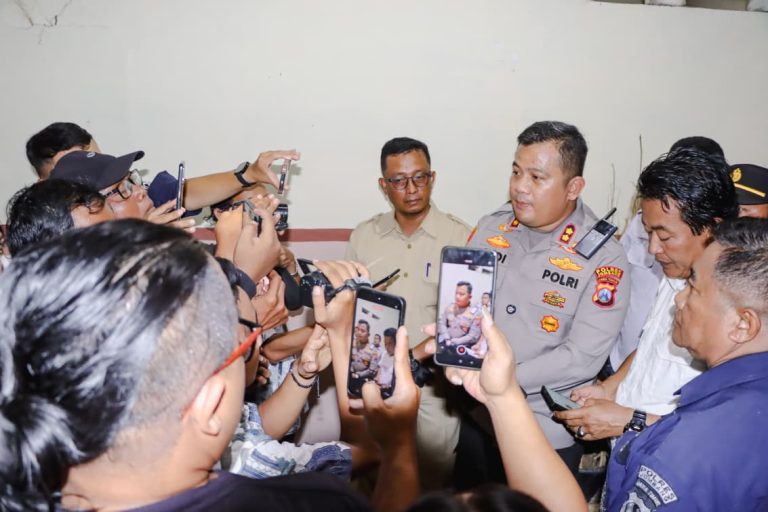 Polres Jombang Bongkar Budidaya Ganja di Rumah Kontrakan,110 Batang Disita