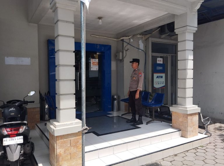 POLSEK SAMPUNG LAKSANAKAN PATROLI HARKAMTIBMAS KRYD UNTUK CIPTAKAN SITUASI AMAN DAN KONDUSIF