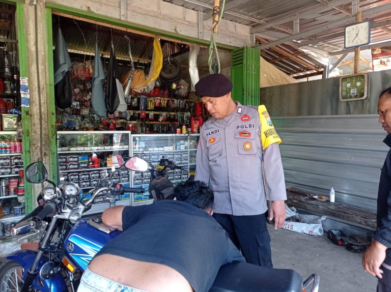 POLSEK PUDAK LAKSANAKAN PATROLI HARKAMTIBMAS KRYD CIPTAKAN RASA AMAN DI MASYARAKAT