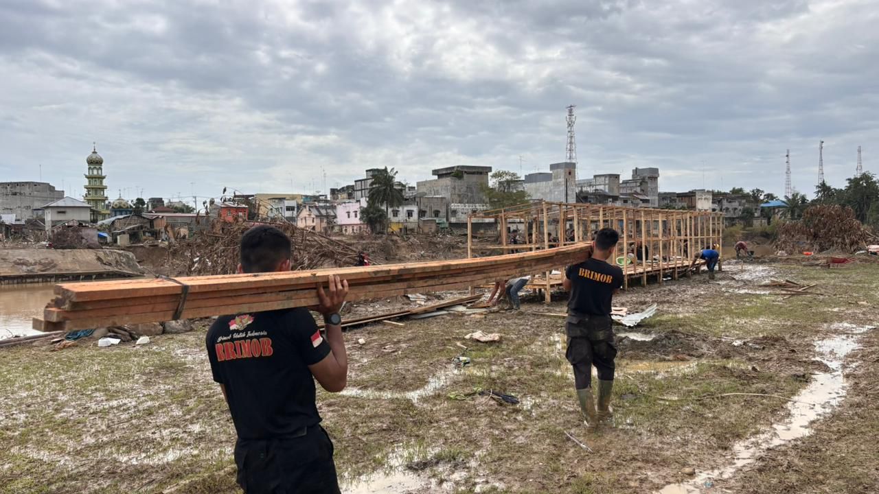 Wujud Kepedulian Nyata untuk Masyarakat, Brimob Polri Bangun MCK Umum di Kuala Simpang, Aceh