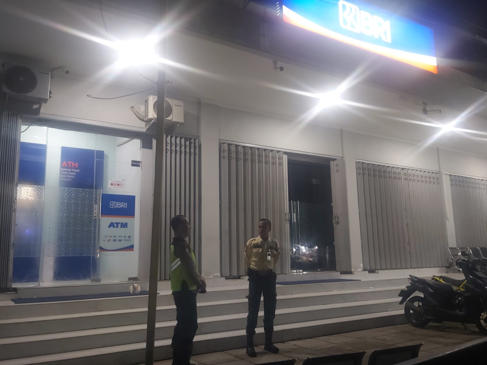 POLSEK SLAHUNG INTENSIFKAN PATROLI HARKAMTIBMAS KRYD PADA MALAM HARI