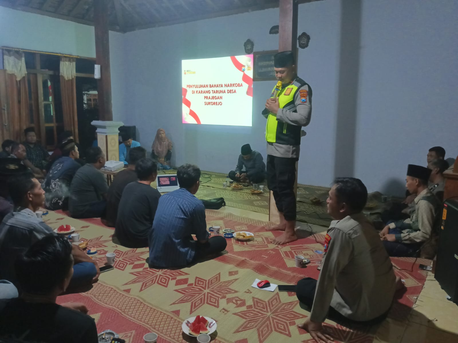 Polsek Sukorejo Gelar Pembinaan dan Penyuluhan Bahaya Narkoba kepada Pemuda Karang Taruna Putra Madusari