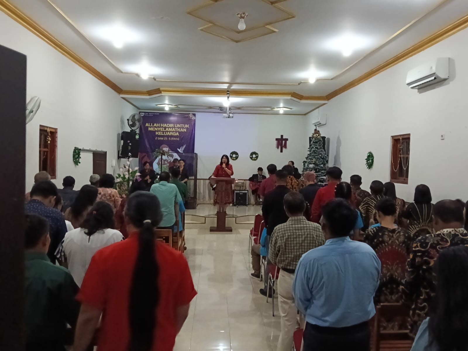Polsek Pulung Amankan Kegiatan Ibadah Kebaktian Rutin di Gereja Kristus Agung