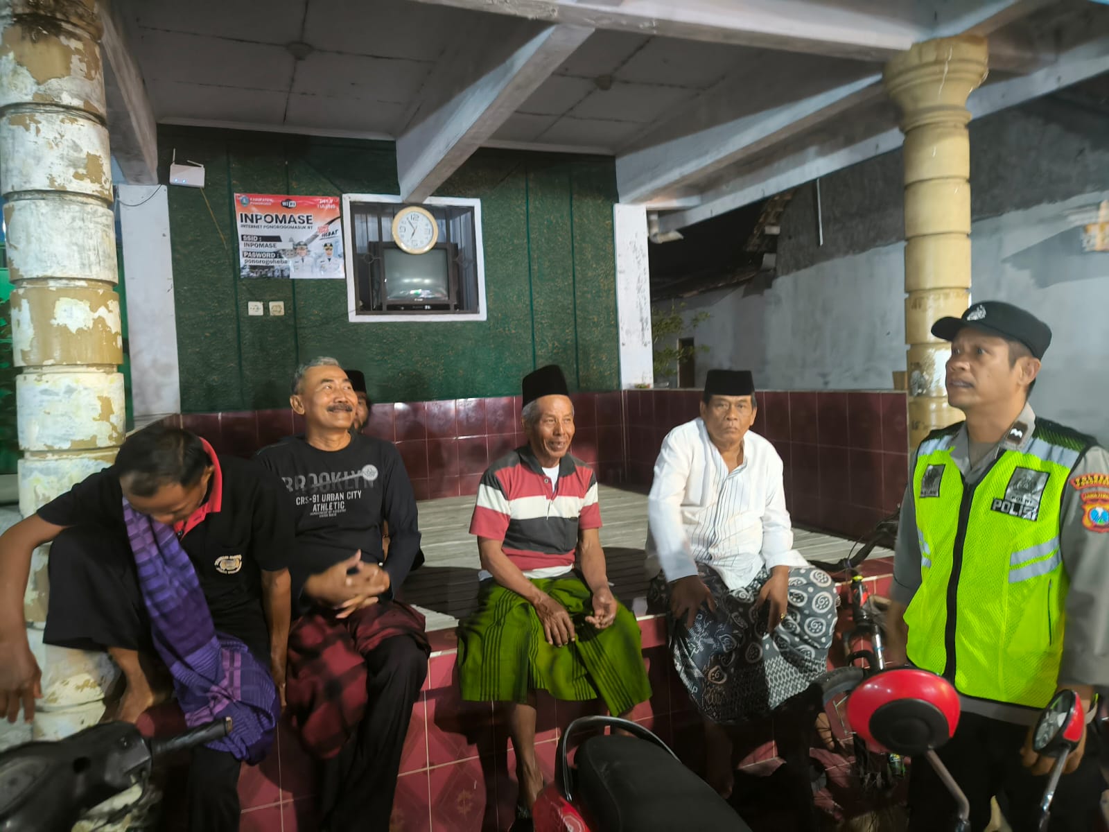 POLSEK SAMPUNG GELAR PATROLI HARKAMTIBMAS KRYD, SITUASI WILAYAH AMAN DAN KONDUSIF