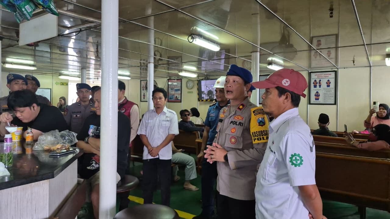 Jelang Nataru Polresta Banyuwangi Gelar Pemeriksaan Keselamatan Terpadu di Pelabuhan Ketapang