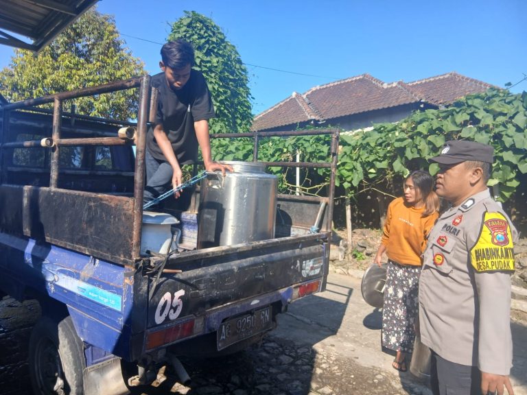 POLSEK PUDAK LAKSANAKAN PATROLI PRESISI UNTUK CIPTAKAN SITUASI AMAN DAN KONDUSIF