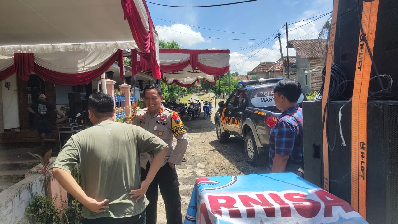 Polsek Jenangan Lakukan Pengecekan Kesiapan Perayaan Natal 2025 di Gereja Wilayah Kecamatan Jenangan