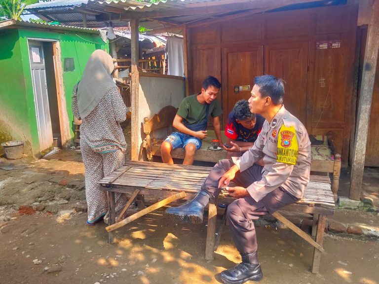 Polsek Jetis Laksanakan Patroli Presisi Kewilayahan untuk Jaga Situasi Kamtibmas
