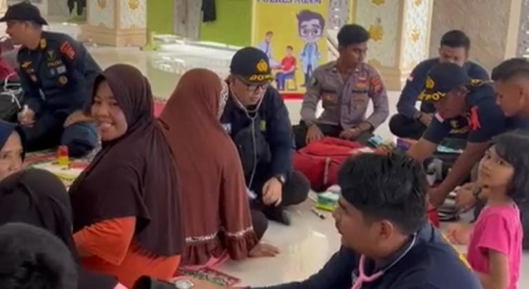 Polri Gelar Bakti Kesehatan di Sumbar untuk 222 Orang