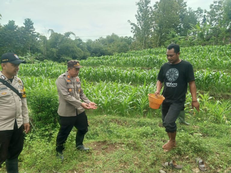 POLSEK SOOKO GELAR PATROLI HARKAMTIBMAS KRYD CIPTAKAN SITUASI AMAN DAN KONDUSIF