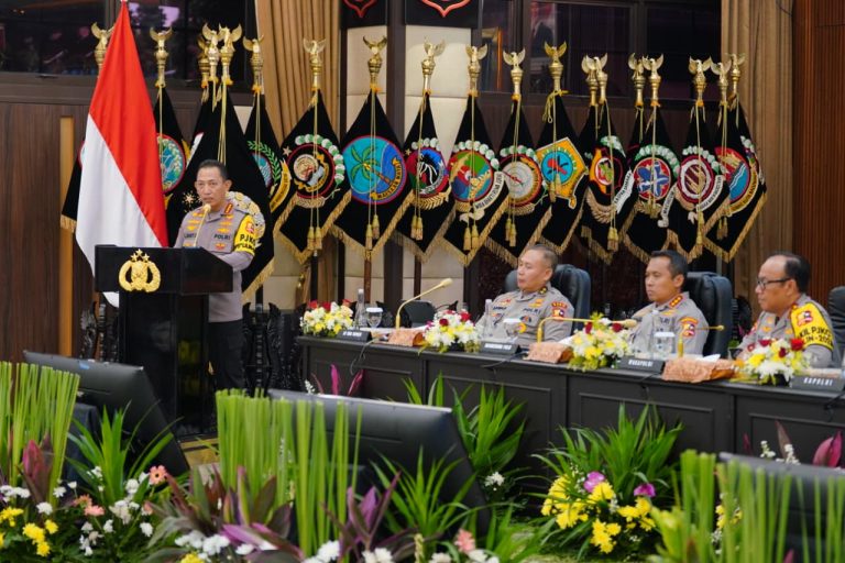 Dapat Apresiasi dari Sejumlah Lembaga Survei, Kapolri Minta Jajaran Tak Berpuas Diri