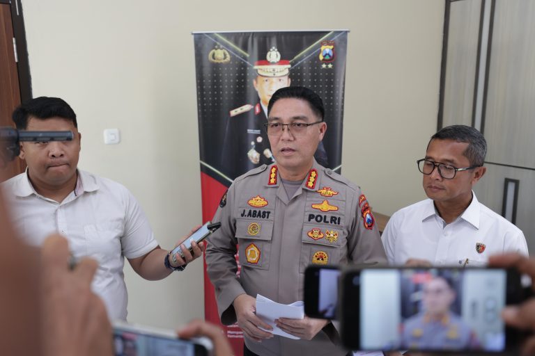 Polda Jatim Amankan Tersangka Ketiga Kasus Perusakan Rumah Nenek Elina