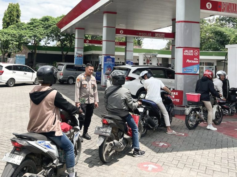 Patroli Harkamtibmas Polsek Slahung Pastikan Situasi Wilayah Aman dan Kondusif