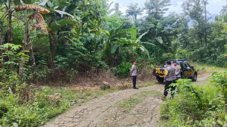 Polsek Slahung Laksanakan Patroli Harkamtibmas, Situasi Wilayah Aman dan Kondusif
