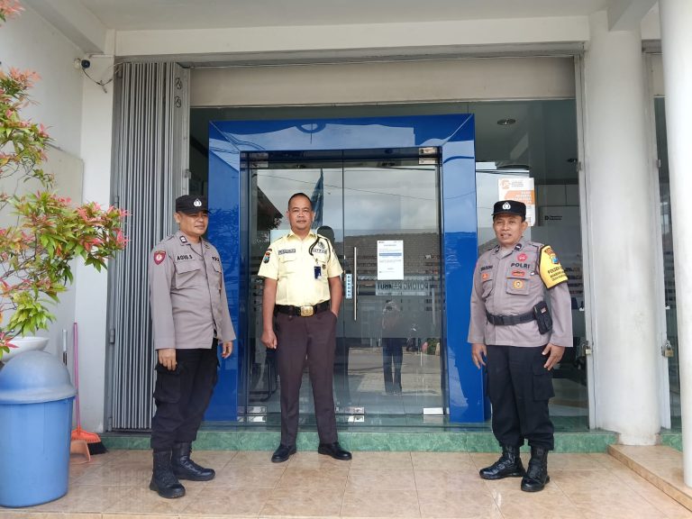 Polsek Pulung Gelar Patroli Presisi KRYD, Jaga Kondusivitas WilayahPolsek Pulung Gelar Patroli Presisi KRYD, Jaga Kondusivitas Wilayah