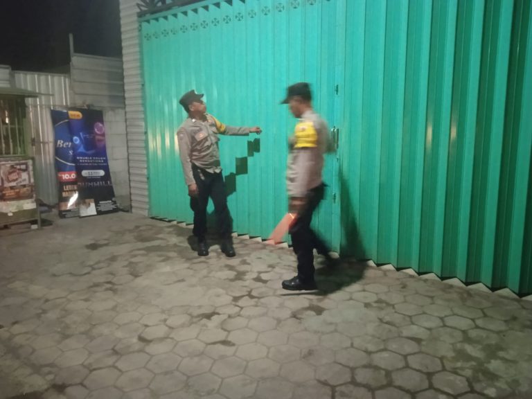 Polsek Sawoo Gelar Patroli Presisi KRYD Jaga Sitkamtibmas Wilayah Malam Hari