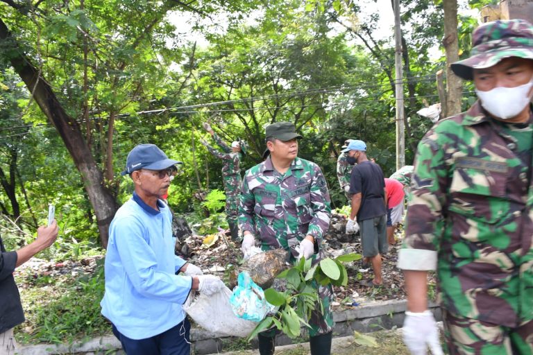 Wujudkan Ponorogo Bersih, Kodim Ponorogo & Masyarakat Gelar Karya Bakti Skala Besar