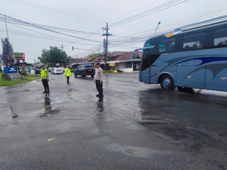 Polsek Jenangan Gelar Patroli Presisi, Antisipasi 3C dan Jaga Harkamtibmas