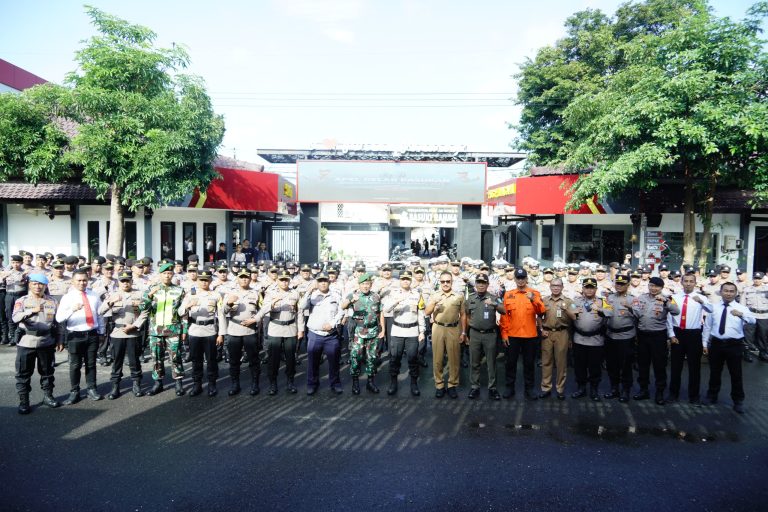 Polres Ponorogo Laksanakan Apel Operasi Keselamatan Semeru 2026