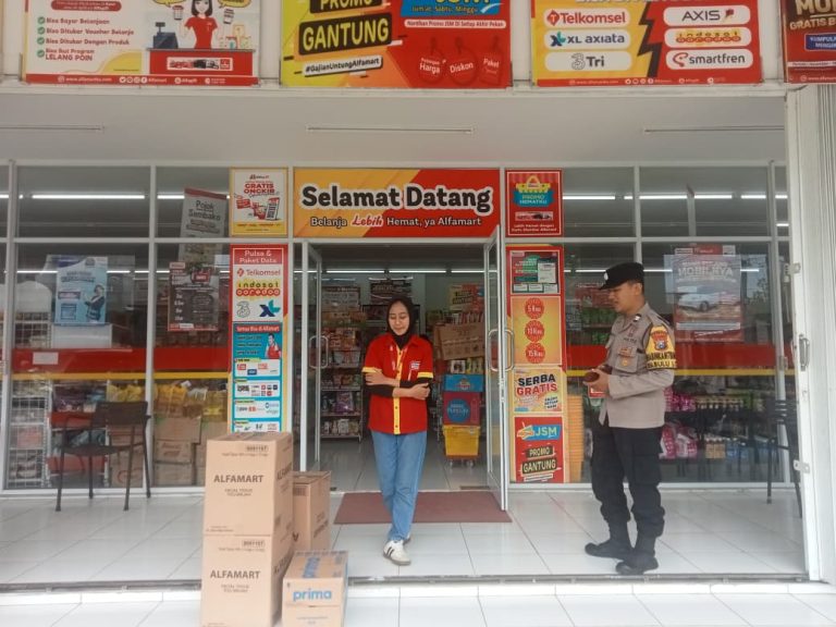 Polsek Jambon Laksanakan Patroli Kewilayahan untuk Antisipasi Gangguan Kamtibmas