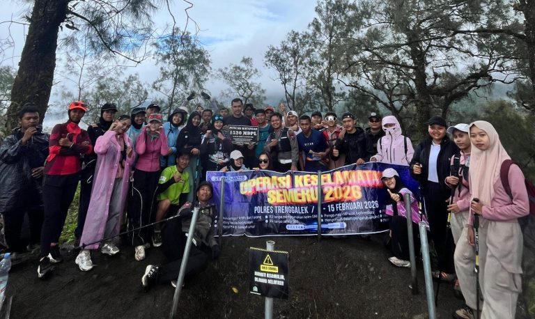 Polres Trenggalek Kampanyekan Operasi Keselamatan Semeru 2026 Dengan ‘Muncak Bareng’