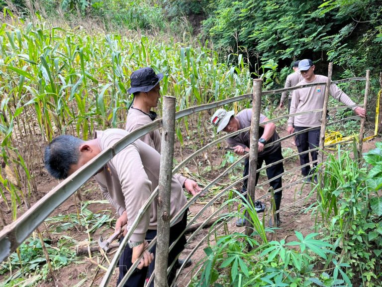 Cegah Tragedi Tenggelamnya Empat Anak Terulang, Polres Ponorogo Bangun Pagar Pembatas