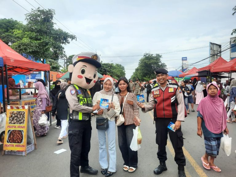 Operasi Keselamatan Semeru, Polres Situbondo Sampaikan Pesan Kamseltibcarlantas di CFD