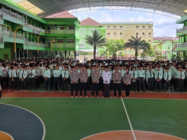 POLRES PONOROGO SOSIALISASIKAN PENERIMAAN POLRI TERPADU T.A. 2026 DI MA DARUL HUDA