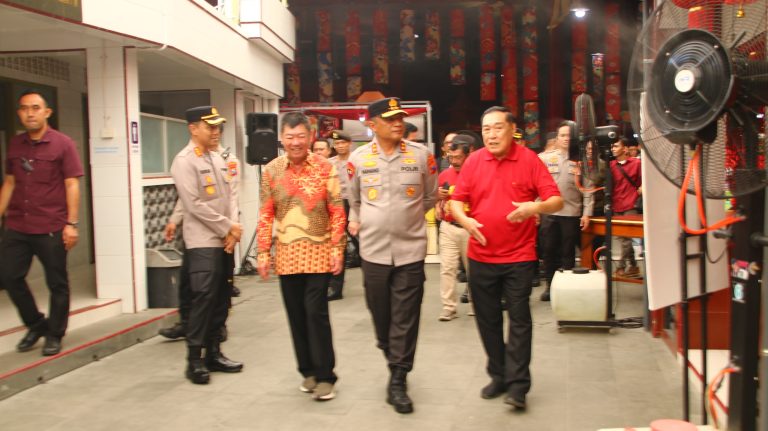 Kapolda Jatim Tinjau Klenteng Eng An Kiong di Kota Malang Tegaskan Komitmen Jogo Jawa Timur Saat Imlek 2026