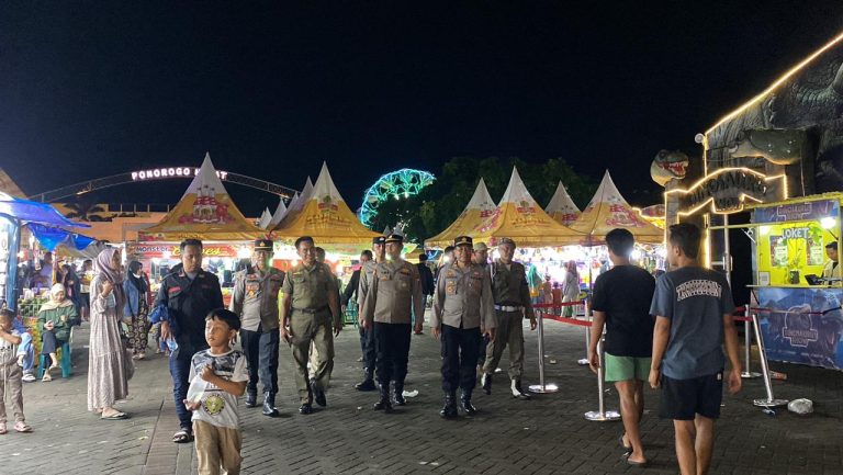 Antisipasi balap liar dan premanisme Polres Ponorogo giatkan patroli dialogis