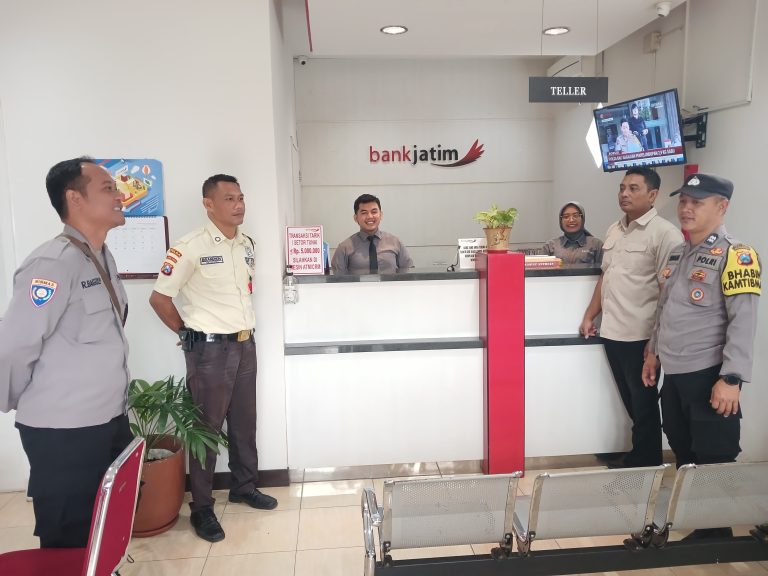POLSEK SAWOO GELAR PATROLI PRESISI KRYD JAGA SITKAMTIBMAS WILAYAH