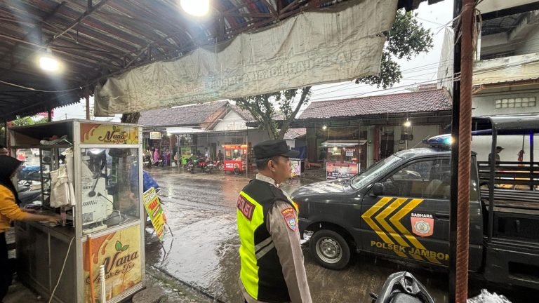 Polsek Jambon Laksanakan Patroli Ngabuburit Antisipasi Kerawanan Sore Hari