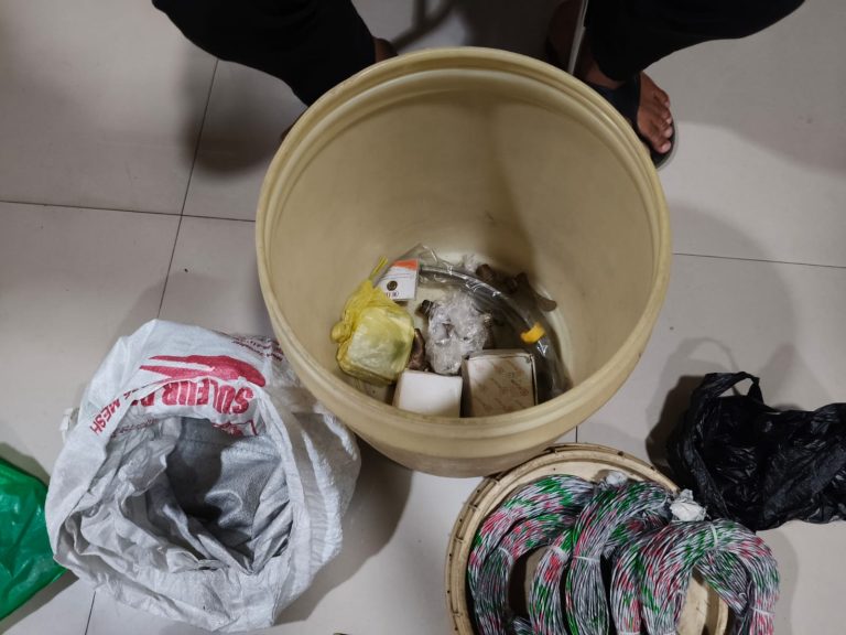 Polres Malang Ungkap Produksi Petasan Ilegal 3 Kg Bubuk Mercon Disita