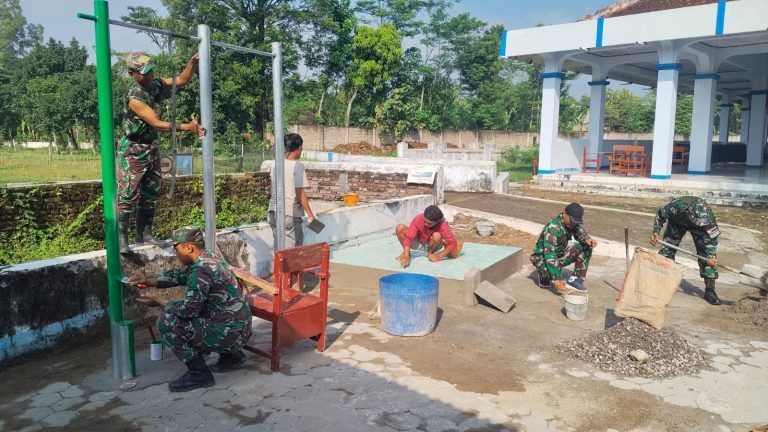 Tarik Minat Para Santri Menjadi Prajurit, Kodim Ponorogo Bangun Sarana Olahraga di Pondok Pesantren
