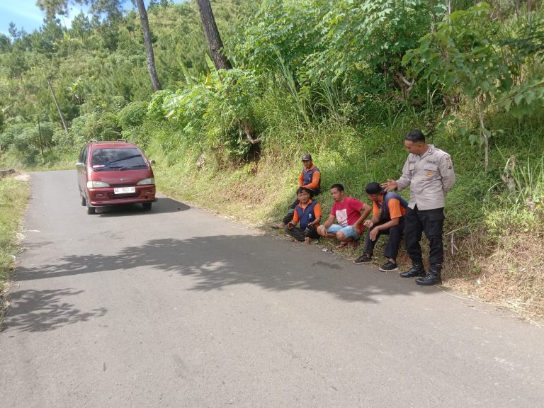 PATROLI PRESISI POLSEK NGRAYUN ANTISIPASI 3C DAN BENCANA ALAM, SITUASI AMAN TERKENDALI