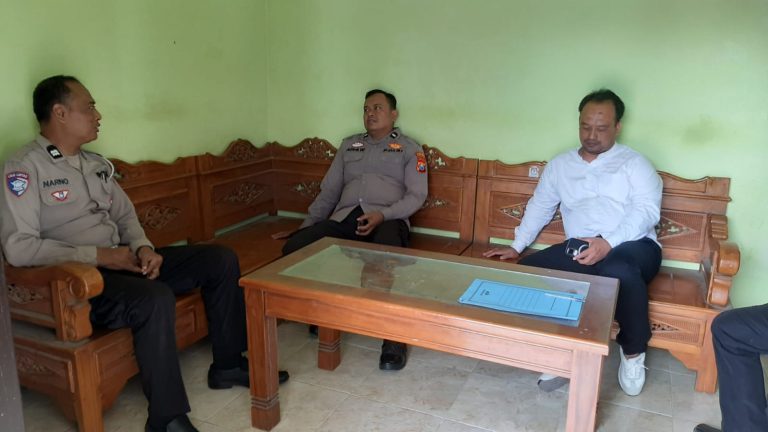 POLSEK SLAHUNG GELAR PATROLI HARKAMTIBMAS, WUJUDKAN SITUASI AMAN DAN KONDUSIF