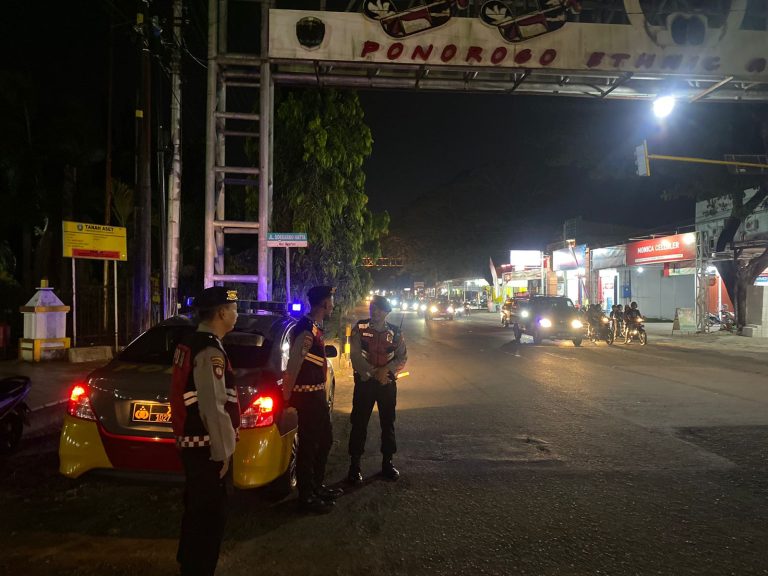 Patroli Perintis Presisi Sat Samapta Ponorogo, Respon Cepat Gangguan Kamtibmas di Malam Hari