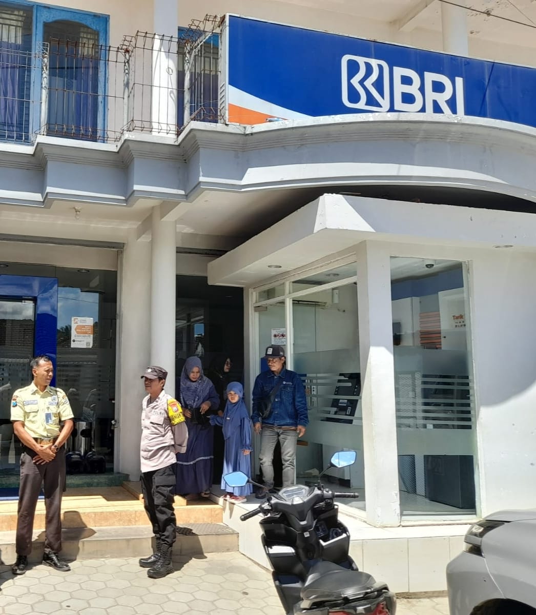 PATROLI PRESISI POLSEK PULUNG INTENSIFKAN PENGAMANAN, ANTISIPASI GANGGUAN KAMTIBMAS