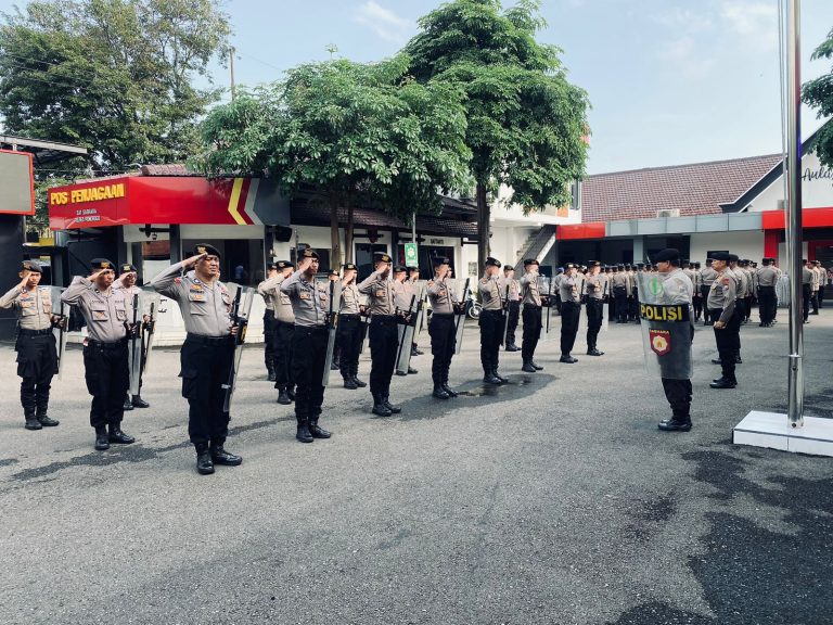 SAT SAMAPTA POLRES PONOROGO GELAR LATIHAN DALMAS, SIAP AMANKAN MAY DAY