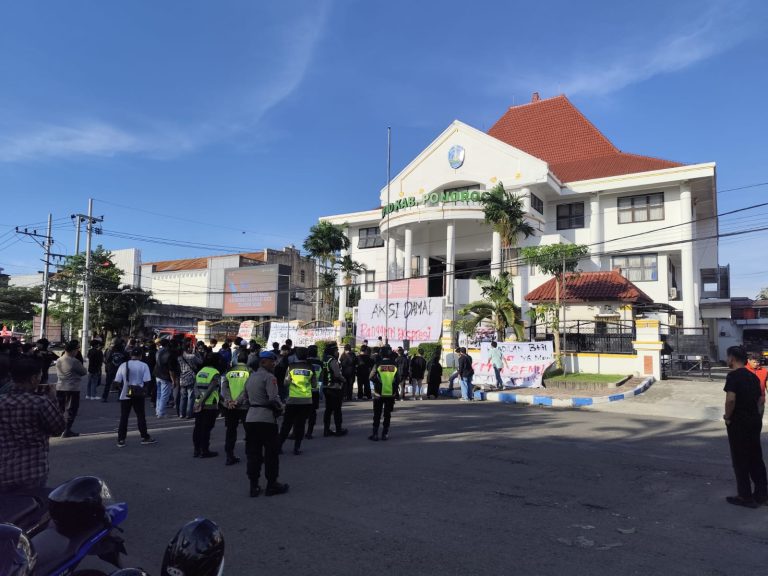 Pelayanan Pengamanan Panggung Ekspresi GPP, Polres Ponorogo Siagakan Personel Secara Humanis