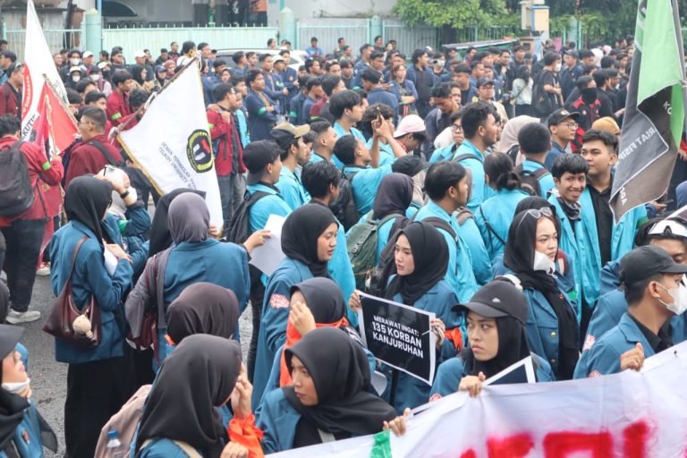 May Day Kondusif, Kapolrestabes Surabaya Sampaikan Apresiasi untuk Serikat Pekerja dan Mahasiswa
