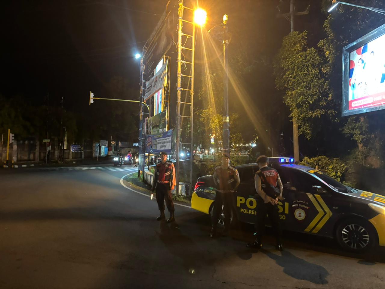 Patroli Perintis Presisi Sat Samapta Polres Ponorogo Jaga Keamanan Kota di Malam Hari