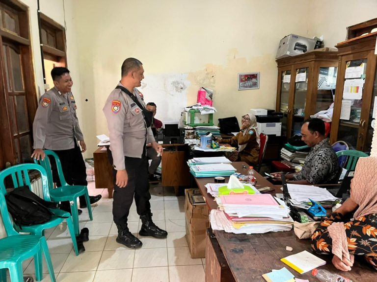 Polsek Pulung Patroli KRYD di Lima Desa, Imbau Warga Waspada Kejahatan