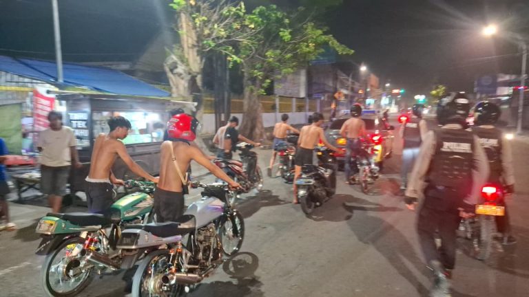 Patroli Pleton Siaga Polres Pasuruan Kota Amankan 14 Motor Diduga Balap Liar