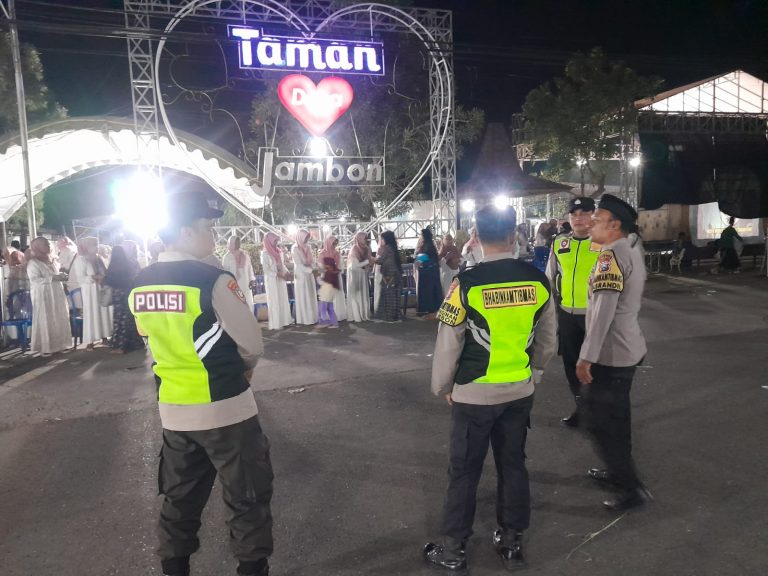 Patroli Blue Light Polsek Jambon Intensifkan Harkamtibmas di Wilayah Kecamatan Jambon