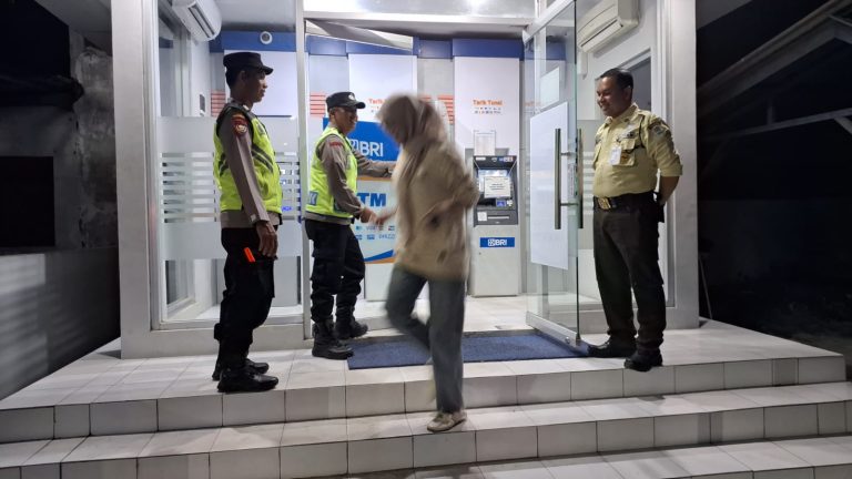 Polsek Babadan Gelar Patroli Blue Light Antisipasi Gangguan Kamtibmas dan Balap Liar