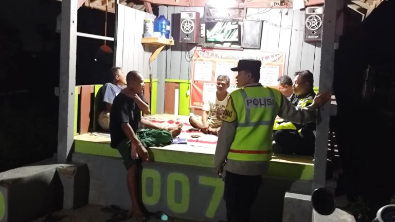 Patroli Presisi Polsek Jenangan Tingkatkan Pelayanan dan Cegah Gangguan Kamtibmas di Malam Hari