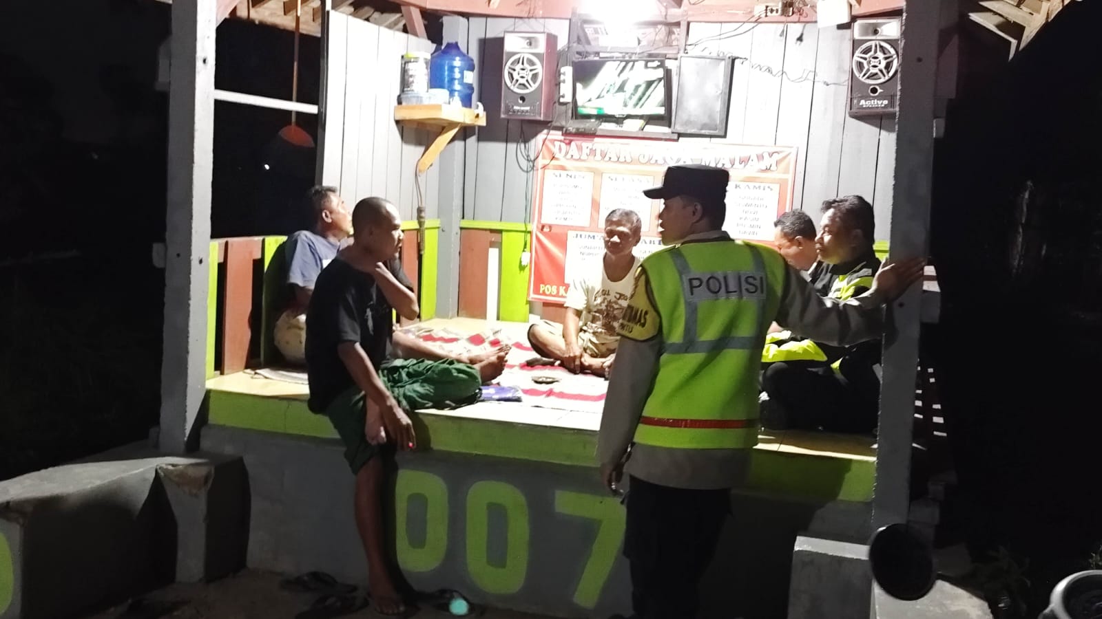 Patroli Presisi Polsek Jenangan Tingkatkan Pelayanan dan Cegah Gangguan Kamtibmas di Malam Hari